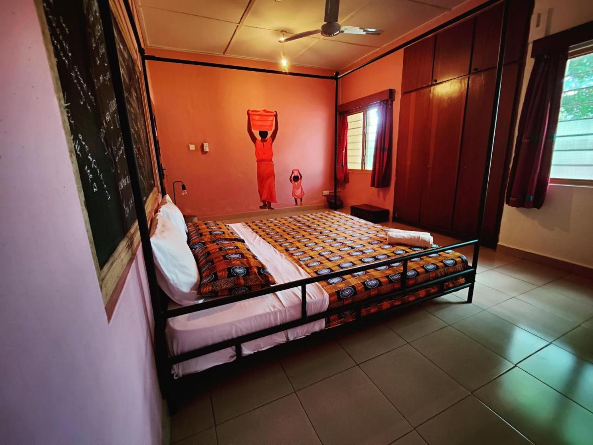 Tumi Hostel Kumasi Exterior photo
