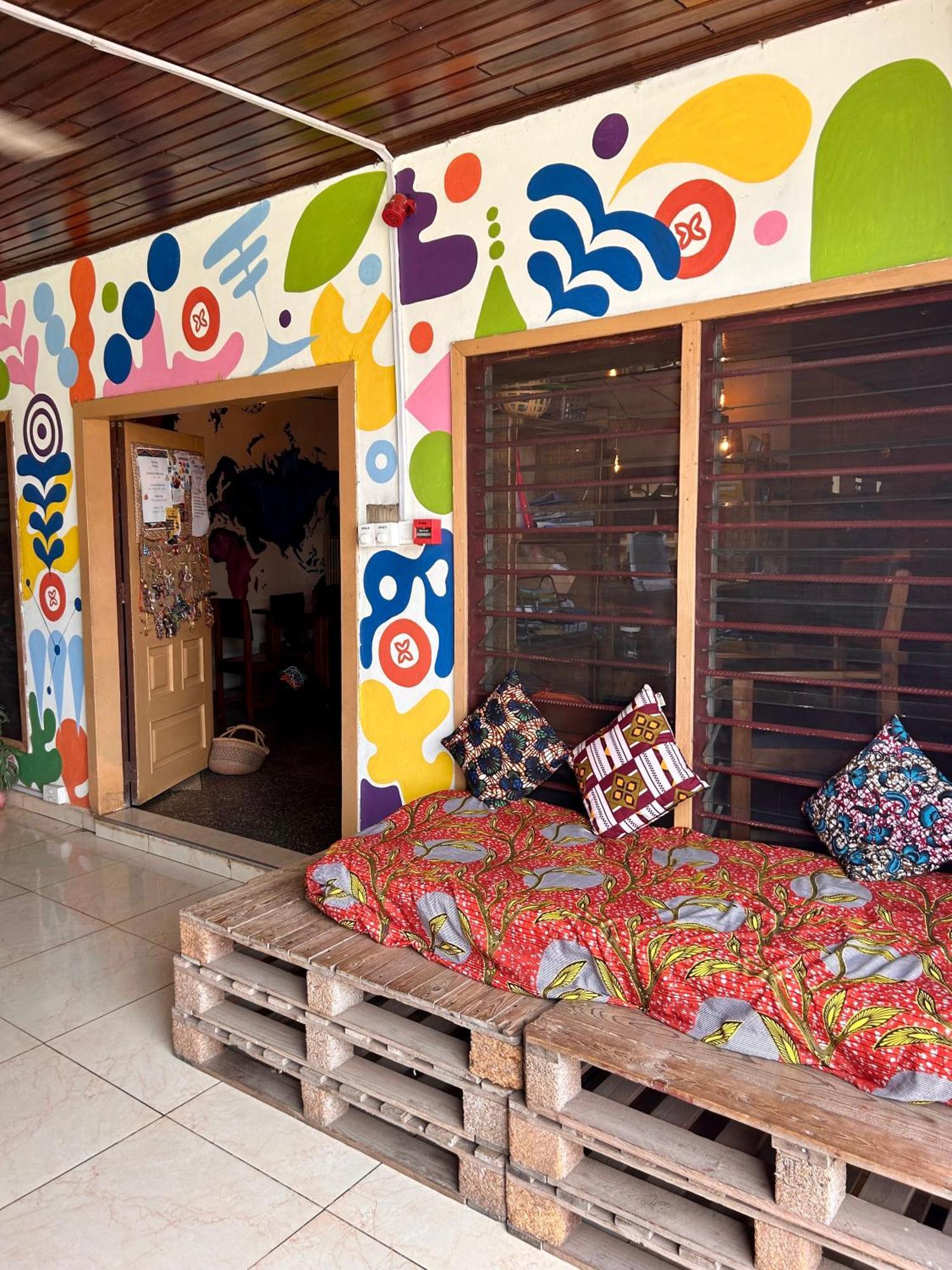 Tumi Hostel Kumasi Exterior photo