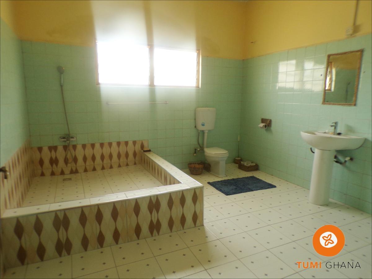 Tumi Hostel Kumasi Exterior photo